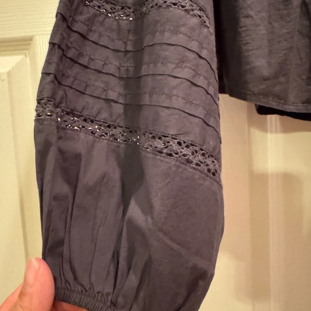 NWT Aerie Charcoal Smocked Blouse. Size Small With Balloon Sleeves - Picture 3 of 11